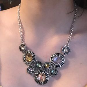 Necklace/earrings set